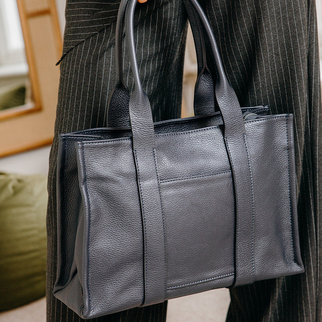Brompton Italian Pebbled Leather Large Tote Bag | Navy