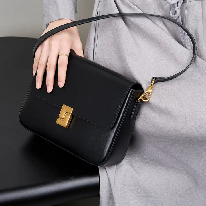 Sydney Box Style Leather Shoulder Bag. Black