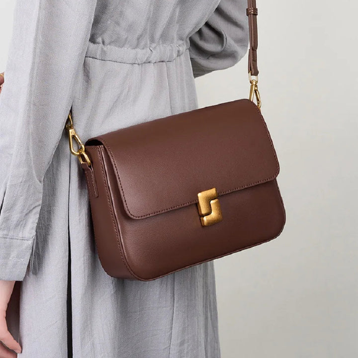 Sydney Box Style Leather Shoulder Bag. Brown