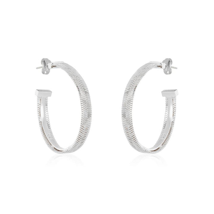 Melinda Maria 1" Demi Herringbone Hoop in Silver.&amp;nbsp;